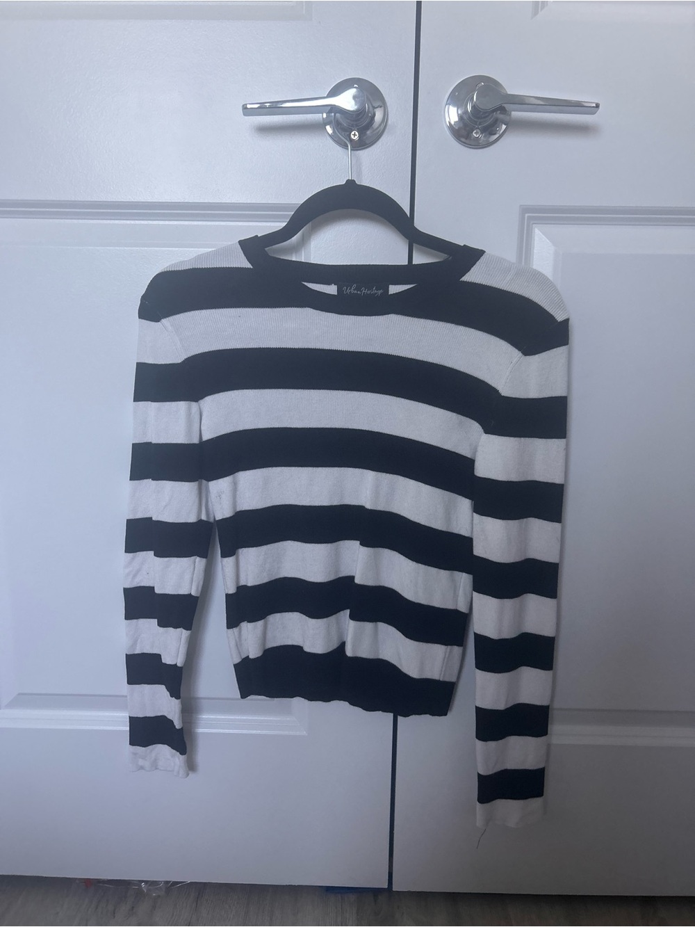 Urban Heritage Black & White Striped Long Sleeve Sweater